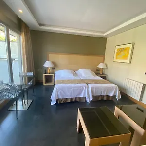 https://artplatinum-suitesapartments.es-andalucia.com